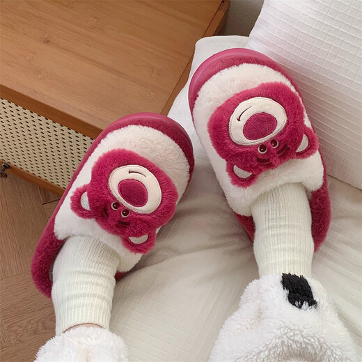 Vanjano Dreidimensionales niedliches Spielzeug Story Erdbeerbärenpaar Baumwollruhrschuhe Winter Home Pelzschuhe Männer und Frauen rot halbe Tasche 5009 ERCT Ohr Erdbeerbär 36-37 36