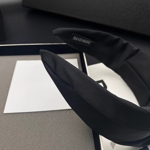 HANS F headband female black hairpin wide edge high skull headband internet celebrity new high-end headwear covering white hair high-end hair bundle black