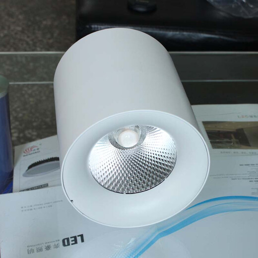 Xushansi Benhao COB surface-mounted downlight 7w12w18w24w30w exhibition hall shopping mall SZH101-12c surface-mounted ceiling spotlight black-warm light 3000K 18W