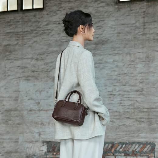 Qiuzhen celebrity recommendation wide bag vegetable tanned cowhide casual crossbody bag portable bowling bag for women brown