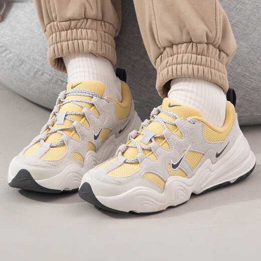 耐克（NIKE）女鞋2025年夏季新款TECH HERA运动复古老爹鞋跑步鞋休闲鞋 DR9761-700灰黄 36.5
