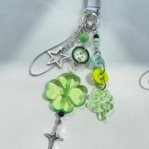 Destined to be high-value Four-leaf clover handmade hanging chain keychain beads small pendant camera chain cute niche Destined to be 2 four-leaf clover pendant