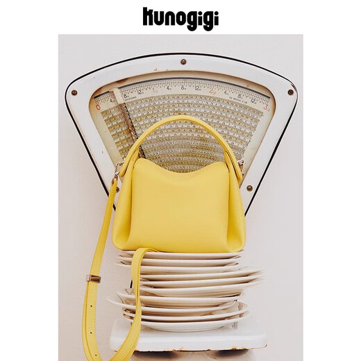 Guliangjiji Soft Cigarette Case Bag Small Portable Soft Bag Shoulder Crossbody Bag Women's White Small Bag Girls Casual Bag 2025 New White Spot