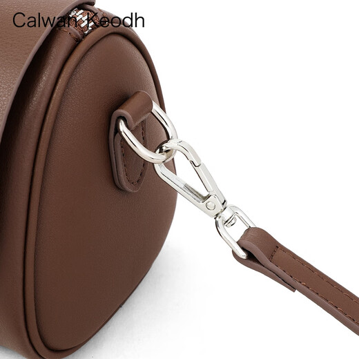 CALWAN KEODH BAG BAG FEMMELLE 2025 Nouveau Spring and Summer Crossbody Band Bag High-Und Sense Pillow Band Birthd