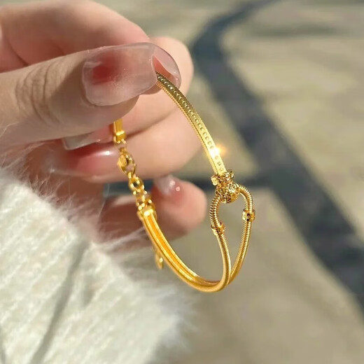 The same fashionable C-shaped spring horseshoe buckle half-chain bracelet from Feiyu Gold Store, thick-plated 18K adjustable AB chain as a gift for your girlfriend