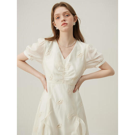 
Fan Silan Fan Silan Tiansi Heavy Industry Design Female French Dress 2024 Summer New Holiday Small White Dress 12165 Apricot Jacquard XS