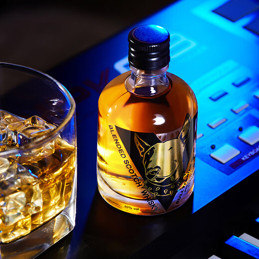 Bull terrier (VETO) Scotland blended whisky original bottle imported foreign wine, ale spirit, rich flower and fruit aroma small wine bottle 40 100ml 1 bottle
