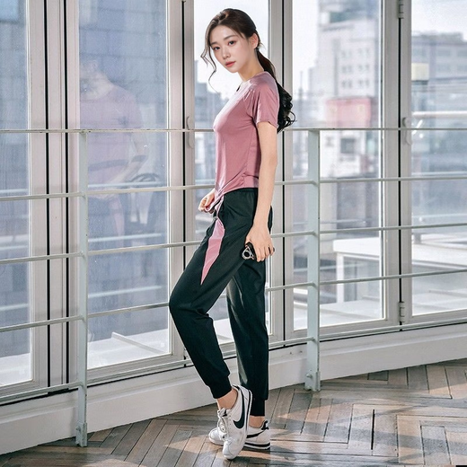 Baichao Yoga Wear Women's Summer Slim Loose Sports Fitness Quick-Drying Stretch Breathable Pilates Training Top Set Dark Purple Three-piece Set Short Sleeves + Long Sleeves + Pants XL118-130Jin Jin equals 0.5 kg