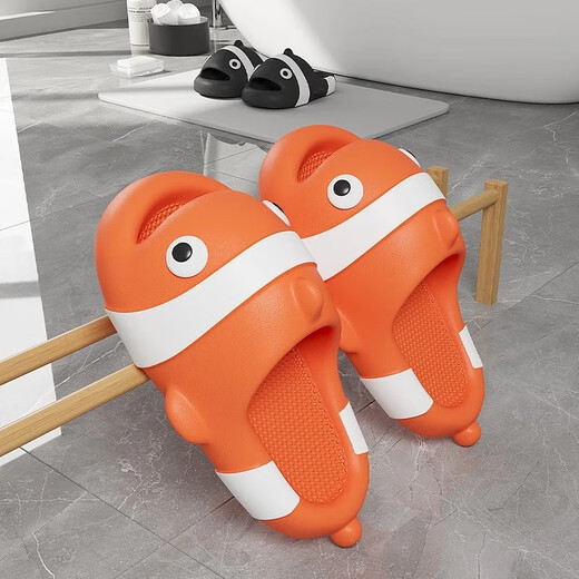 QYCKABY Children's Slippers for Boys and Girls Baby Summer Indoor Home New Cartoon Cute Bath Non-Slip Sandals for Big Children Orange Clown Fish 24-25 Inner Length 17.5cm