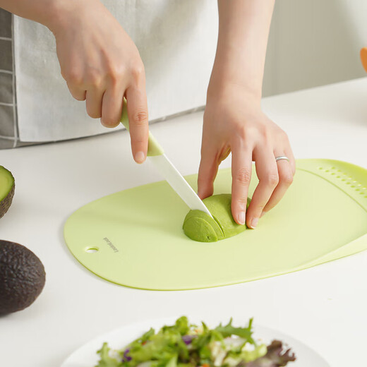 Verriegelungsschloss (Schloss/Verriegelung) Babynahrungsergänzungsmesser Set Baby Kinderkochwerkzeuge Schneidebrett Keramikschere Hobel Keramikmesser 4-teiliger Set