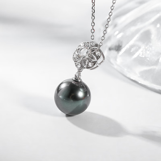 Chishe Manning 10-11mm 18K gold diamond selected Tahitian black pearl pendant necklace 10-11mm