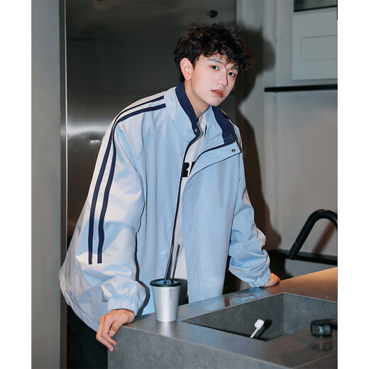 Shelley Jones Chaqueta de manga larga a rayas coreanas para hombres 2025 Primavera y otoño Nuevo color de gran tamaño en contraste de la chaqueta deportiva informal