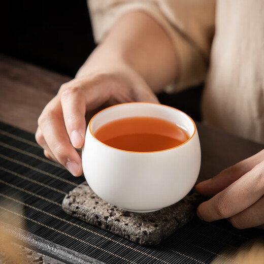 Gold inlaid jade tea cup master cup tea set white ceramic Ru kiln can be grown and opened to give a gift box white Ru Luohan cup