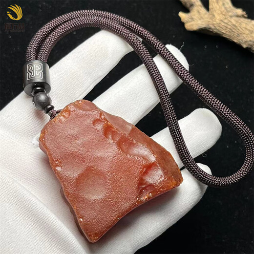 Fuwanzhe natural beeswax authentic raw stone handle pendant red leather amber full leather pendant 35.5g