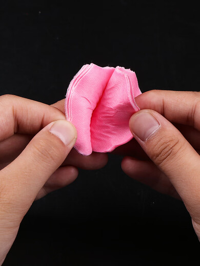 Xikile simulated petals, fake rose petals, wedding confession, hand-spreading flowers, decoration, wedding, wedding room, romantic room decoration, 1000 pieces of red simulated petals (silk cloth style)