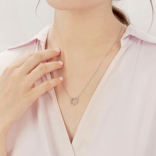 Chow Sang Sang Pt950 Platinum Daily Luxe Circle Diamond Pendant Necklace for Women 92328N Pricing 47cm