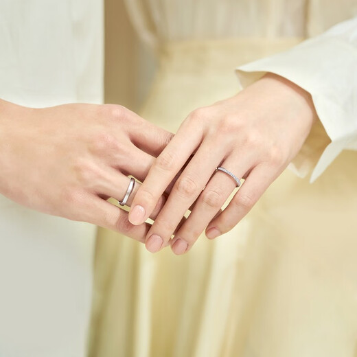 Chow Sang Sang PROMESSA Xingyu Platinum Row Diamond Ring Galaxy Encounter Couple Ring Women's 95031R Pricing 14 Circles