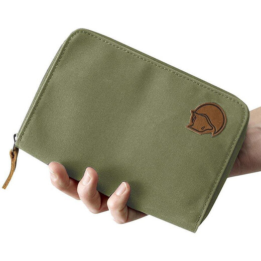 Arctic Fox (fjallraven) ПАСПОРТ ПАСПОРТ ПАСПОРТ МУЖНОЙ Многофункциональный Наружный туристический кошелек для паспортной карты Клипная карта 030 Черный серый официальный авторизация многокартовый паспортный клип (16x