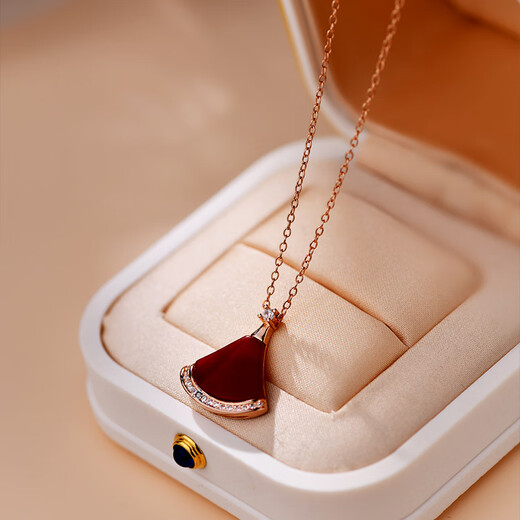 Yijin 925 sterling silver mini skirt necklace women's fashion versatile light luxury white mother-of-pearl pendant necklace niche high-end clavicle chain exquisite gift box mini skirt necklace