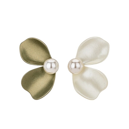 Qlady asymmetric butterfly earrings for women 2024 new high-end temperament imitation pearl earrings for women light luxury silver needle earrings