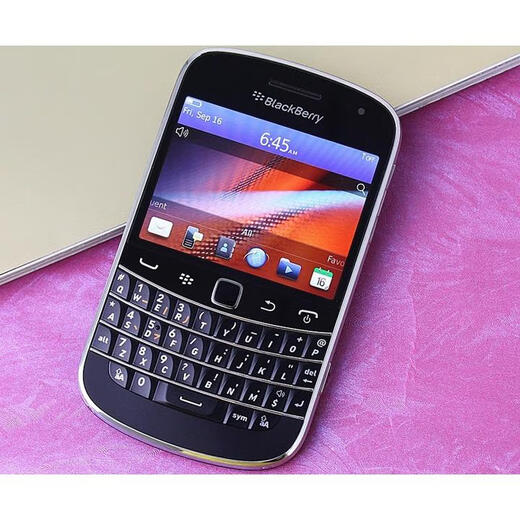 Blackberry (Blackberry) 9900 Telecom 4G Drei Netzwerk WiFi-Kamera-freier Touch oder Netzwerkfotografie Mobile Black Mobile Unicom (mit Kamera) Paket 18 Neu