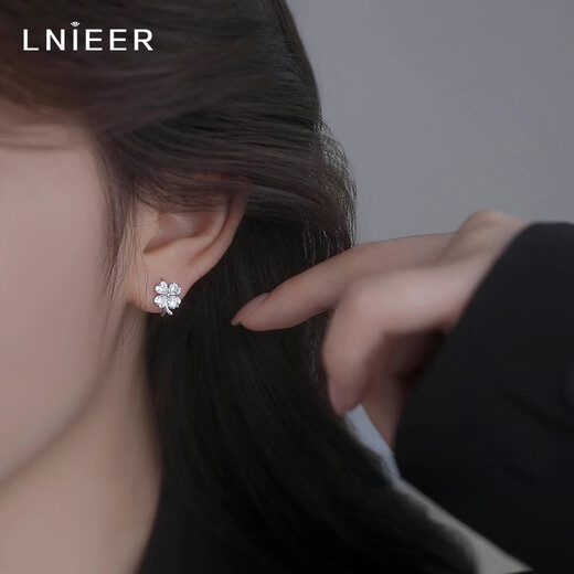 Lnieer925 silver four-leaf clover non-pierced ear clip earrings for women 2025 new niche design silver earrings ear bone clip earrings S925 silver four-leaf clover ear clip