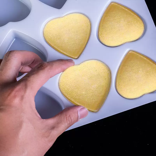 Yusenyi 40 Gui Thickened Heart-Shaped Rice Cake Shaped Plate Wrapped Rice Noodles Noodle Flower Cake Nanba Corn Claw Noodles Pasta Type 40-Gate Heart-shaped Plate 56x37x2.8CM Single 6.5x6.5