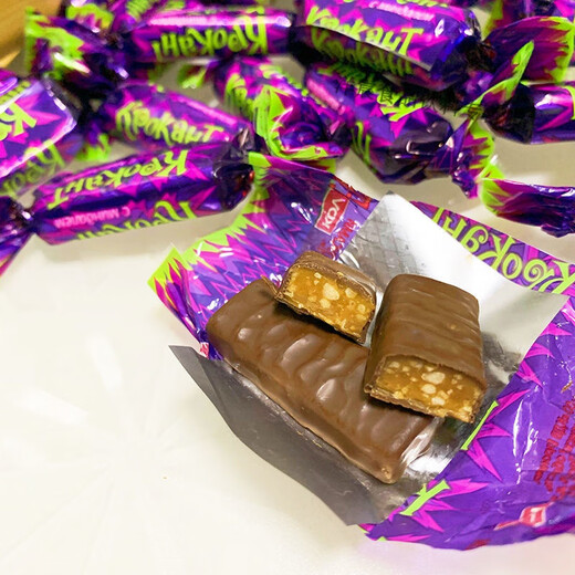 Shifangyi Russian Purple Candy Original Imported Snacks Chocolate Candy KDV Purple Candy Chinese New Year Candy Purple Candy 500g (about 70 pieces)