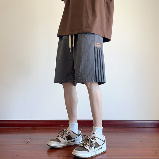 Shannu (shannu) seda seda seda stil swewren de verano Sports Cool Couric Retrase Pantalones de baloncesto masculino Pantalones de cinco puntos DK701 Green L