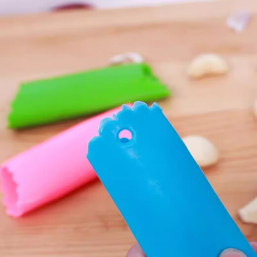 Multifunctional garlic peeler garlic peeling artifact kitchen manual garlic garlic clove peeler silicone peeler random color 3 pack
