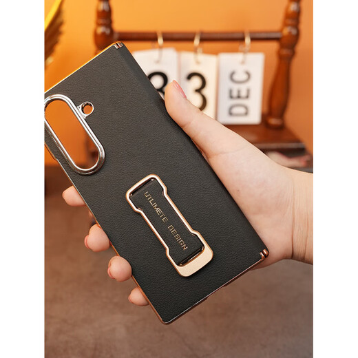 Samsung (SAMSUNG) original quality, suitable for Samsung Fold7 mobile phone case, heart-centered gold-plated low center column, zfold wristband rotation bracket, black, first-layer cowhide-electroplated center column, magnetic back cover-single Samsung Galaxy_Z_Fold7