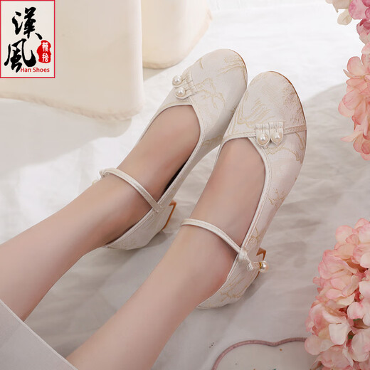 Gestickte Hanfu-Schuhe für Damen, bestickte Schuhe im antiken Stil, chinesische Cheongsam-Schuhe im Ethno-Stil, Peking-Stoffschuhe, Arbeitsschuhe mit niedrigen Absätzen im Tee-Stil, Hellgold 34