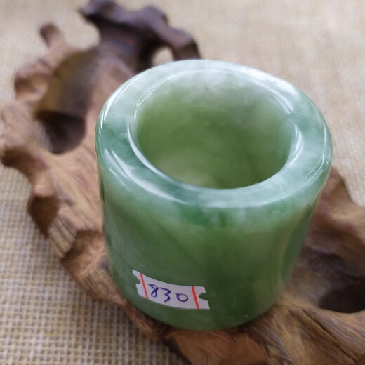 
Yan's natural jewelry, jade, jade, Xiuyan jade ring ring, hand jewelry fashionable and warm jewelry, men's delicate light green 826 models inner diameter 20.2mm height 19.8mm small