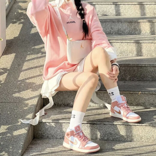 耐克（NIKE）AJ1女鞋夏季新款AIR JORDAN 1高帮板鞋休闲鞋轻便透气运动鞋 FB9892-670粉金 36.5
