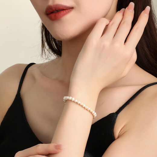 Chow Tai Sang Freshwater Pearl Bracelet Women's Exquisite Simple Elastic Cord Beaded Bracelet for Girls' Birthday Gift
