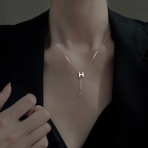 GOR Fat Donglai's same style pt950 platinum double c necklace small fragrant style H letter female new pendant niche light luxury platinum small fragrant style H letter necklace