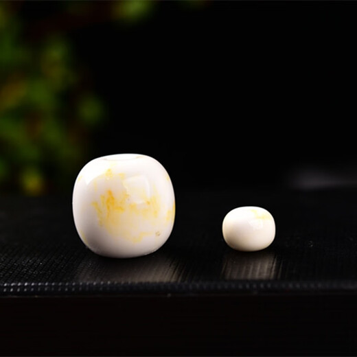 Fat Donglai quality porcelain white beeswax single beads natural Russian material loose beads with bead accessories single amber white chicken fat yellow ancient porcelain white round beads 8mm each