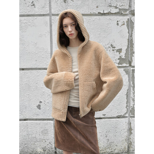 付智恩bad boy 连帽美利奴皮毛一体减龄羊羔毛皮草外套女2023冬 杏色 M