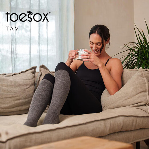 Toesox yoga socks are sweat-absorbent, breathable, fitness Pilates women's calf socks, non-slip sports socks, Tavi co-branded Jane Gray S (size 34-38)