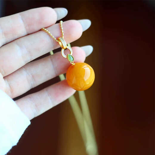 Kechu natural Russian material antique old wax pendant retro fashion men's and women's sweater chain necklace pendant gift 21-22mm beeswax