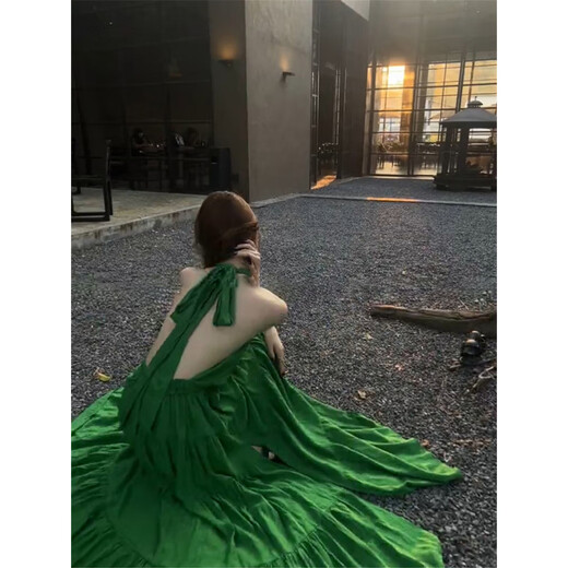 Chuangjingyi chooses backless dress, high-end French green V-neck halterneck suspender dress for women's summer seaside vacation, green, ready for delivery S, ready for delivery + insurance