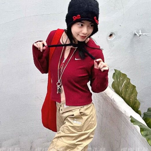 Nike (NIKE) jacket women's spring and autumn V-neck slim fish bone waist-hugging sportswear long T-shirt top HV8459-677 dark red XS