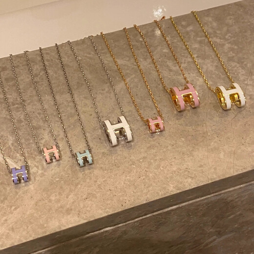 Li Shengao's version of V gold-plated 18KH letter necklace for women, classic enamel K gold pendant, light luxury niche clavicle chain for best friends, small rose gold chain, white pendant