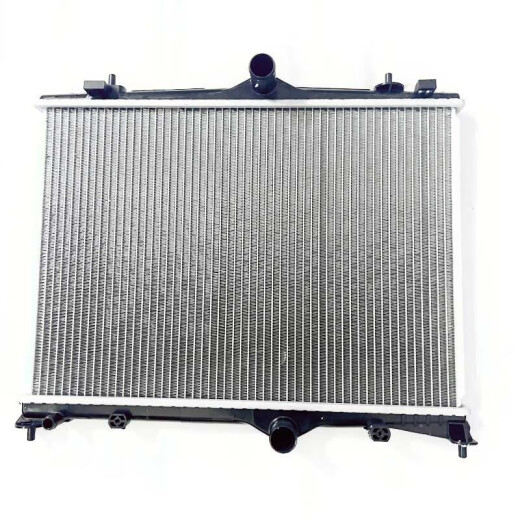 Adecuado para Yixuan D53 Gran tanque de agua Condensador Conjunto de red de enfriamiento Yixuan B012588 12588