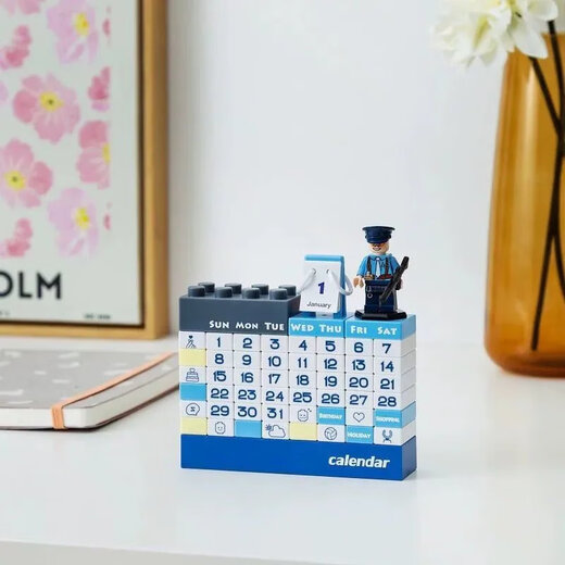 [Schulsaison] DIY -Cartoon -Bausteine ​​Perpetual Kalender Kalender kreativer Kinder für Erwachsene Spielzeugkalender Kalender Geschenk Rennfahrer Kalender Bausteine
