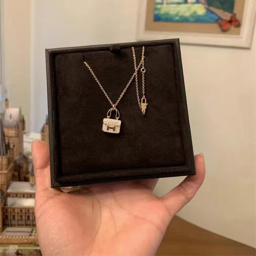 Olevo 18K rose gold Kang Kang bag necklace full of diamonds H letter pendant light luxury luxury internet celebrity clavicle chain 2024 new version rose gold