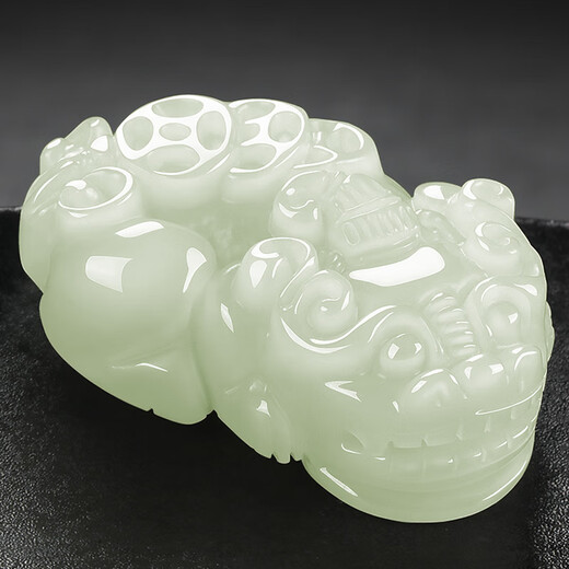 Red crisp hand Hetian jade pendant Pixiu pendant jade pendant large size