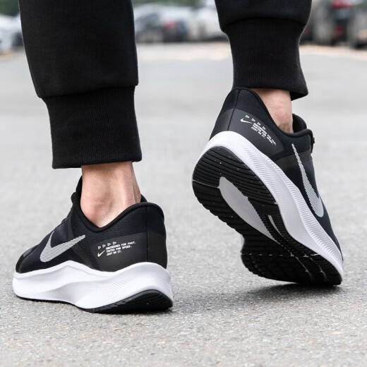 耐克（NIKE）官方舰店 春季新款RUN SWIFT 3透气缓震运动鞋跑步鞋休闲鞋子男 DA1105-006/黑白暗烟灰 40.5