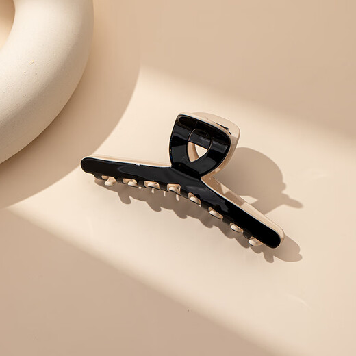 Qlady acetic acid simple grab clip female high-end hair clip back of the head 2025 new shark clip high-end birthday gift