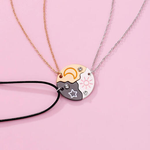 Naiya Best Friend Necklace Three Moon Star Best Friend Necklace Sister Friendship Set Round Pendant Birthday Gift Sun Moon Star Set